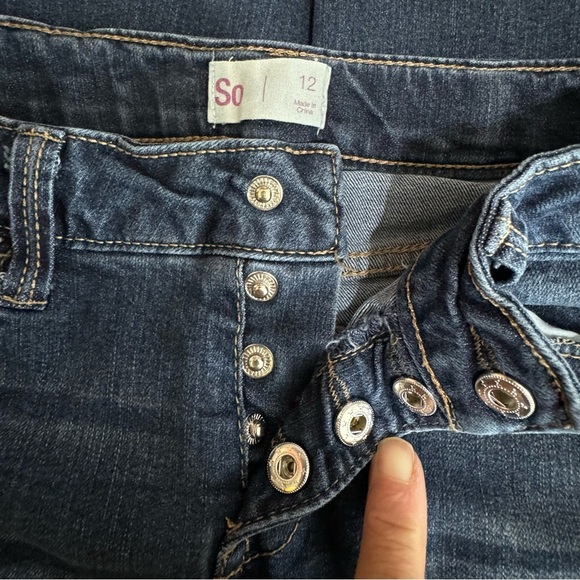 So Girl’s Distressed Dark Wash Snap Fly Skinny Jeans - Picture 5 of 9